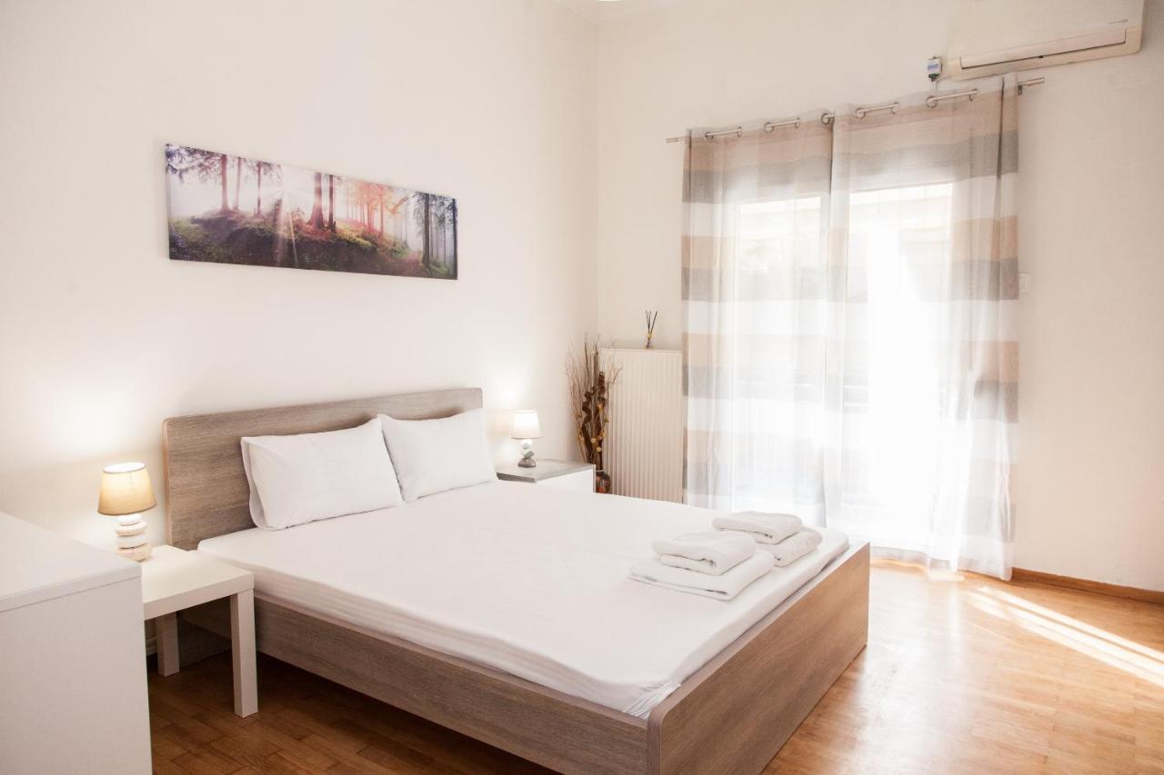 Cozy Apartment Near Stavros Niarchos Park Athen Eksteriør billede