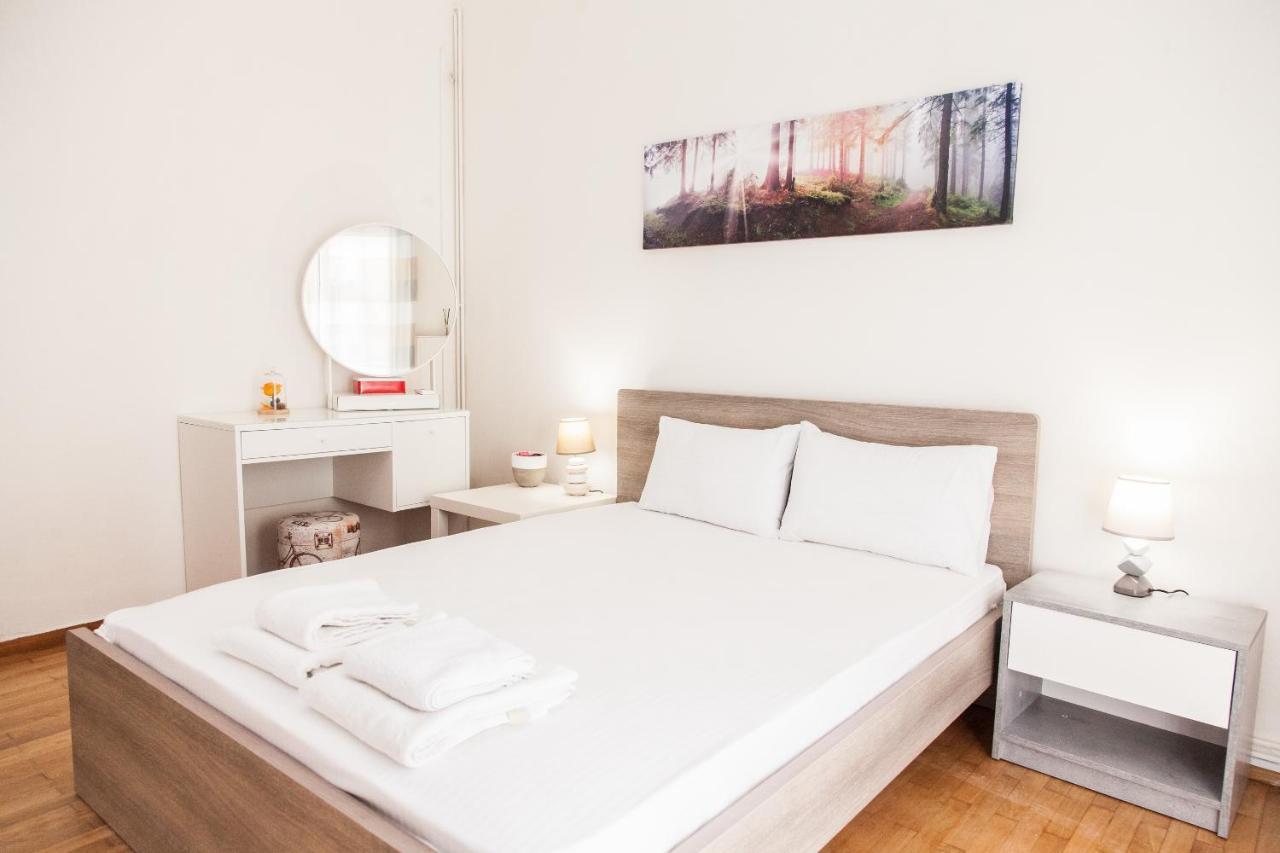 Cozy Apartment Near Stavros Niarchos Park Athen Eksteriør billede