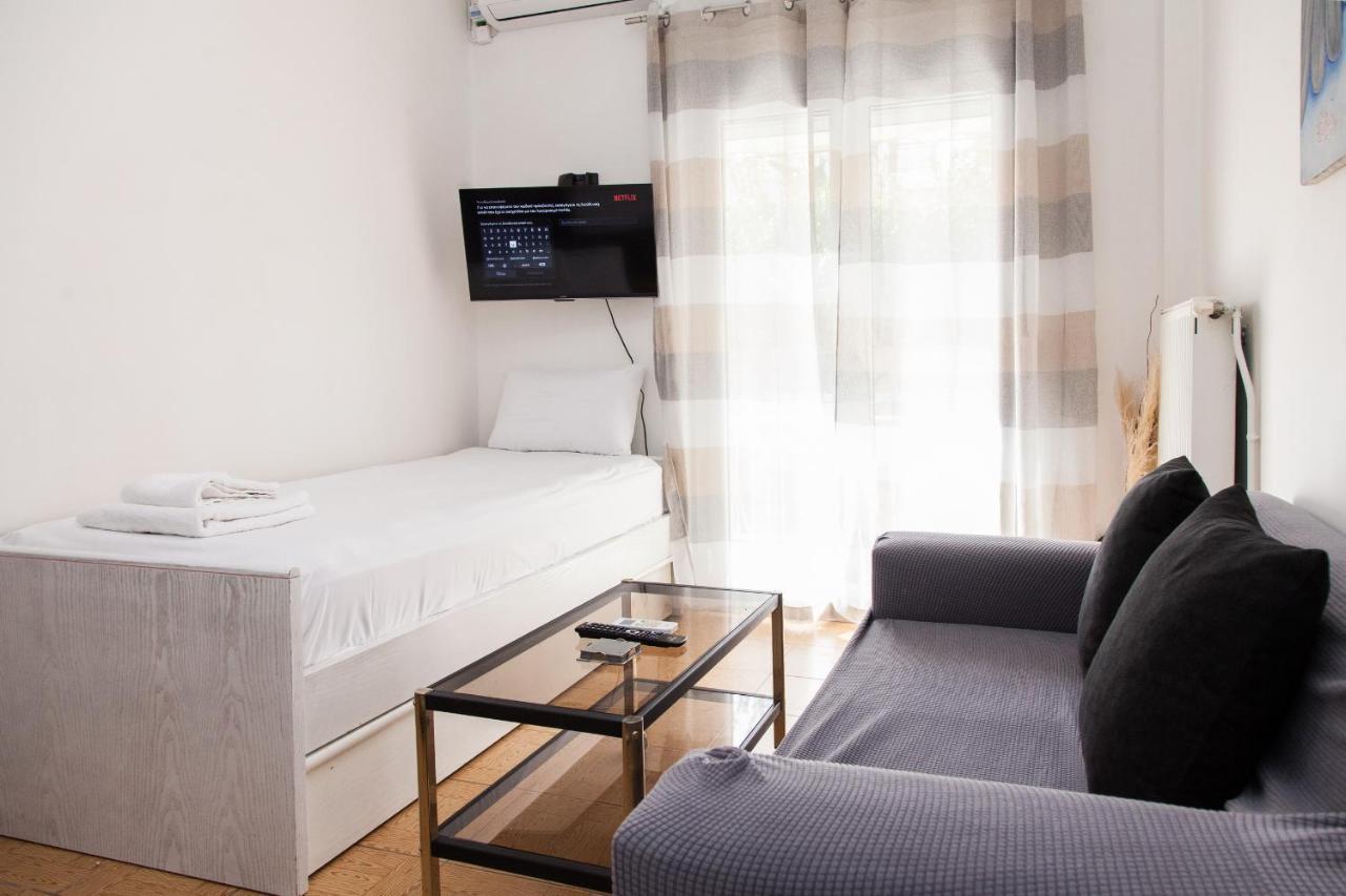 Cozy Apartment Near Stavros Niarchos Park Athen Eksteriør billede