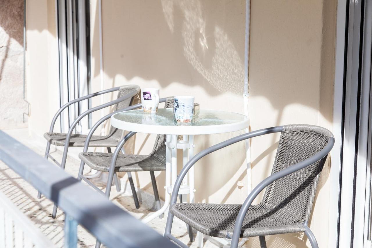 Cozy Apartment Near Stavros Niarchos Park Athen Eksteriør billede