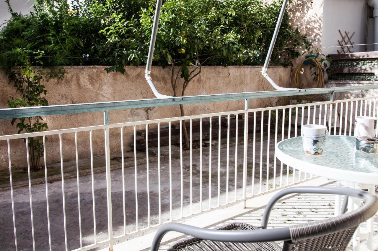 Cozy Apartment Near Stavros Niarchos Park Athen Eksteriør billede