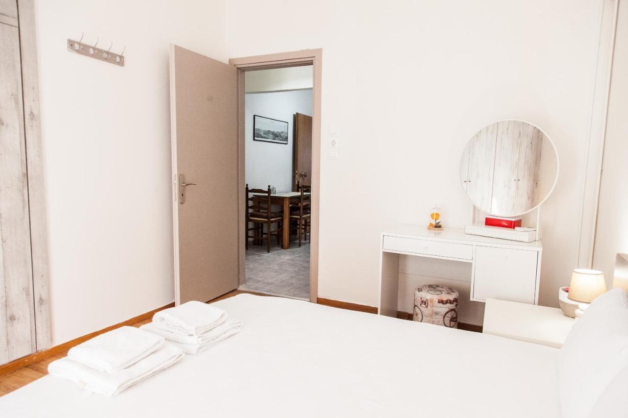 Cozy Apartment Near Stavros Niarchos Park Athen Eksteriør billede